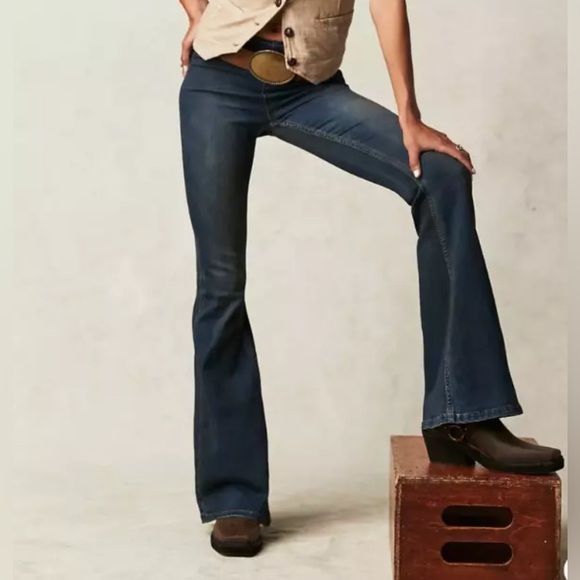 NWT‼️Free People Penny Pull On Stretch Moody Blue Medium Wash Jeans size 27 - Picture 1 of 10